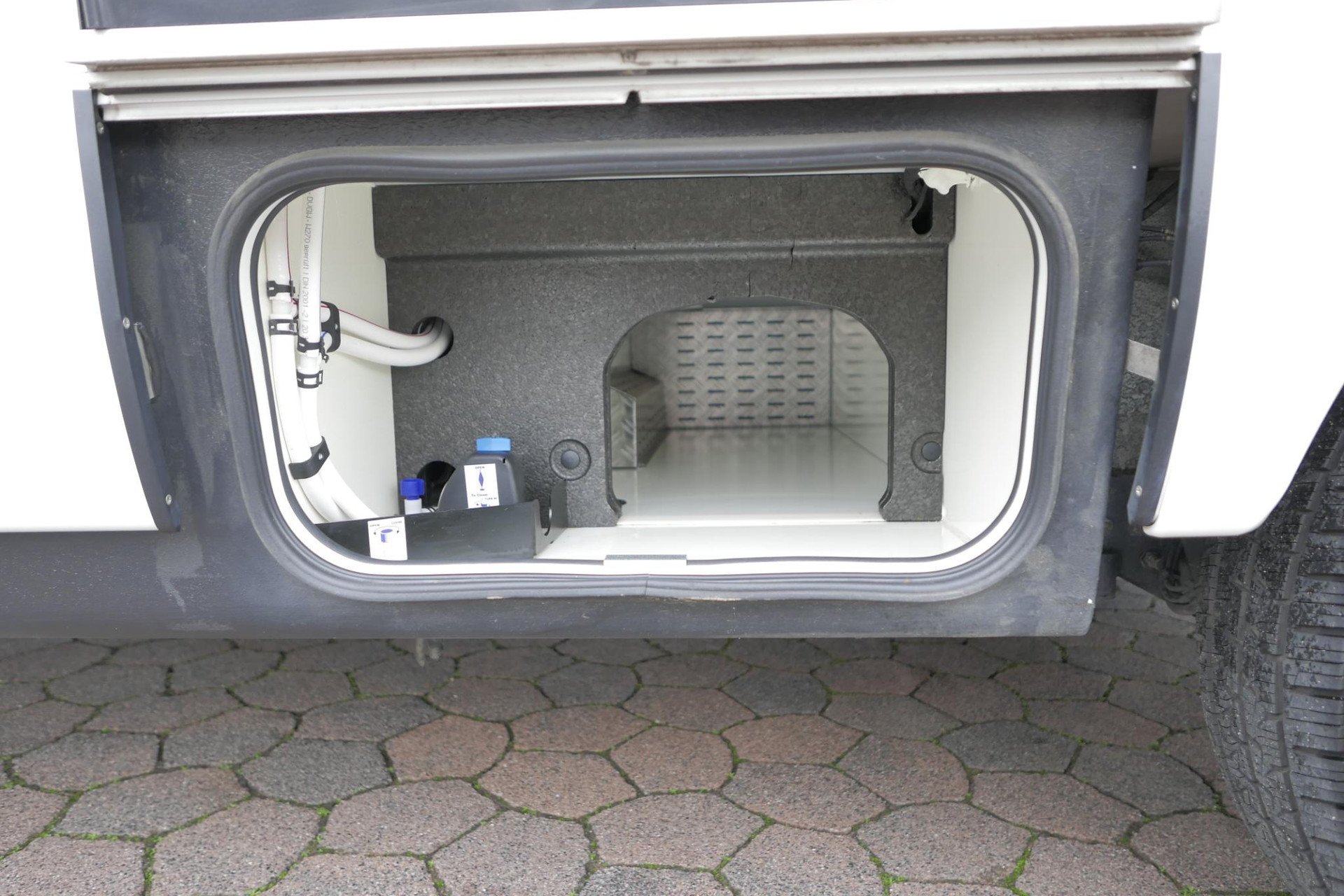 Hymer BMC-I 580 | Mercedes-Benz | 9G automaat | Enkele bedden | 3x Accu