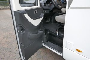 Hymer BMC-I 580 | Mercedes-Benz | 9G automaat | Enkele bedden | 3x Accu