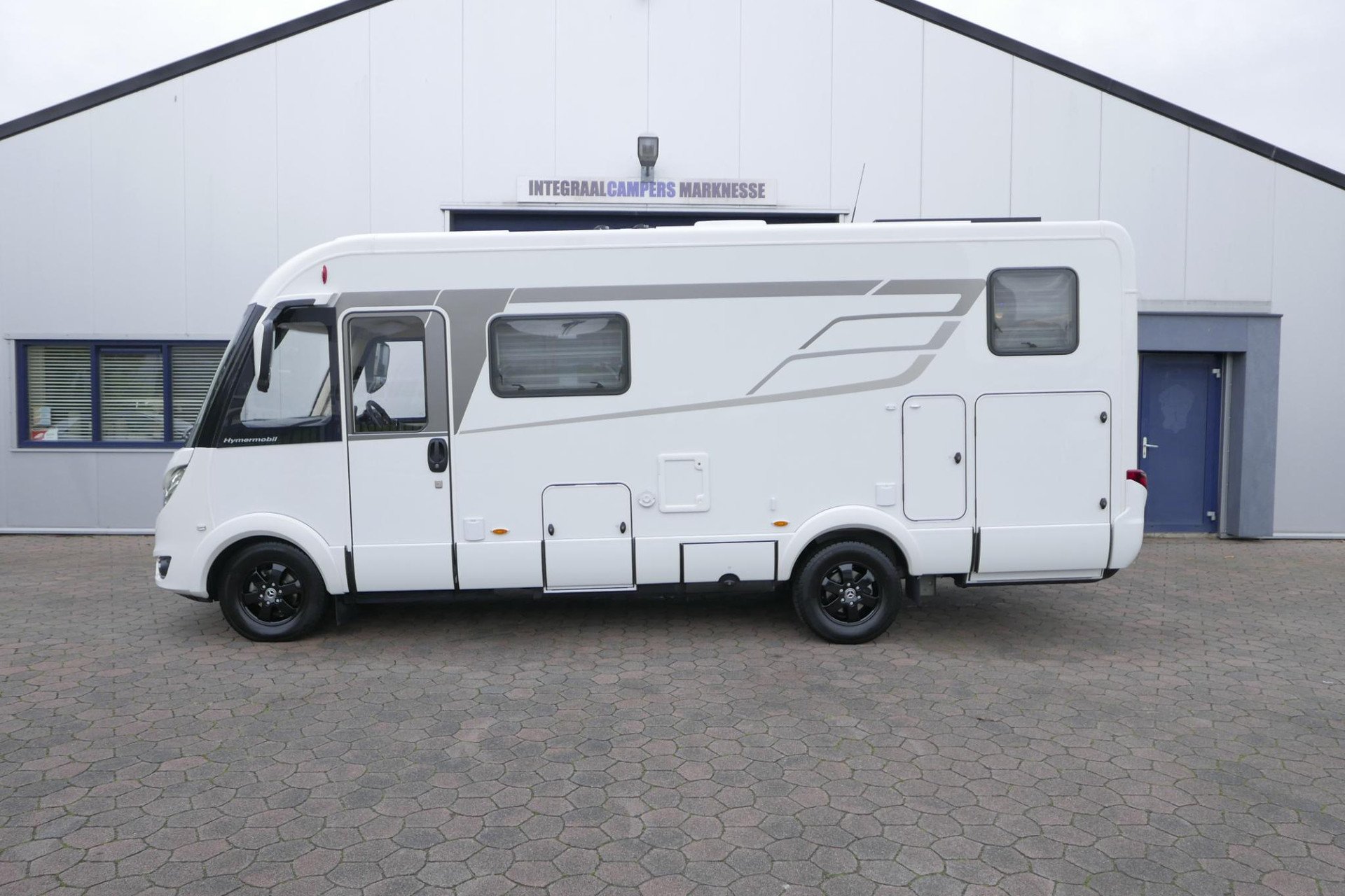 Hymer BMC-I 580 | Mercedes-Benz | 9G automaat | Enkele bedden | 3x Accu