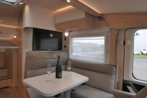 Hymer BMC-I 580 | Mercedes-Benz | 9G automaat | Enkele bedden | 3x Accu
