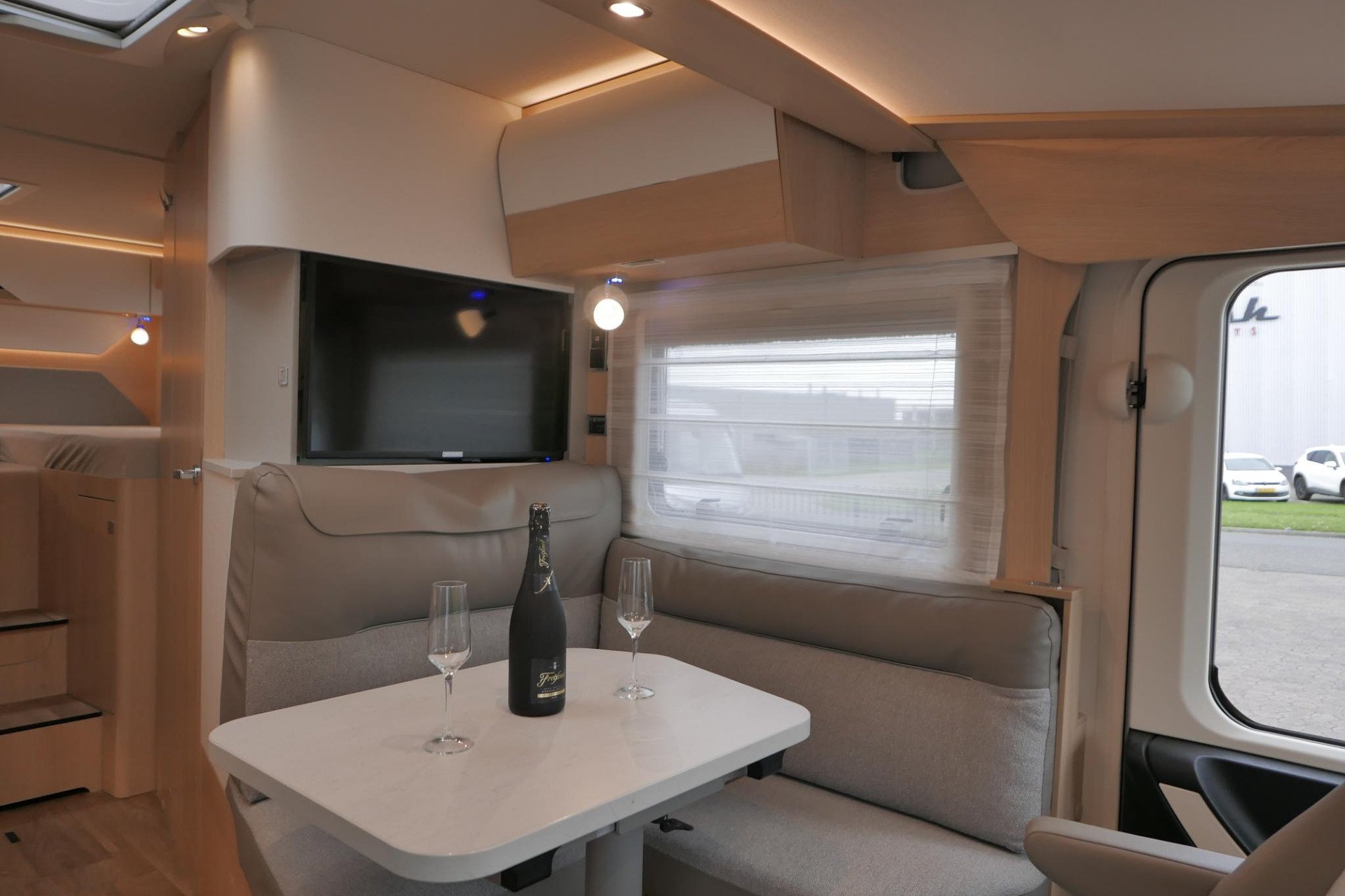 Hymer BMC-I 580 | Mercedes-Benz | 9G automaat | Enkele bedden | 3x Accu