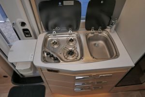 Hymer BMC-I 580 | Mercedes-Benz | 9G automaat | Enkele bedden | 3x Accu