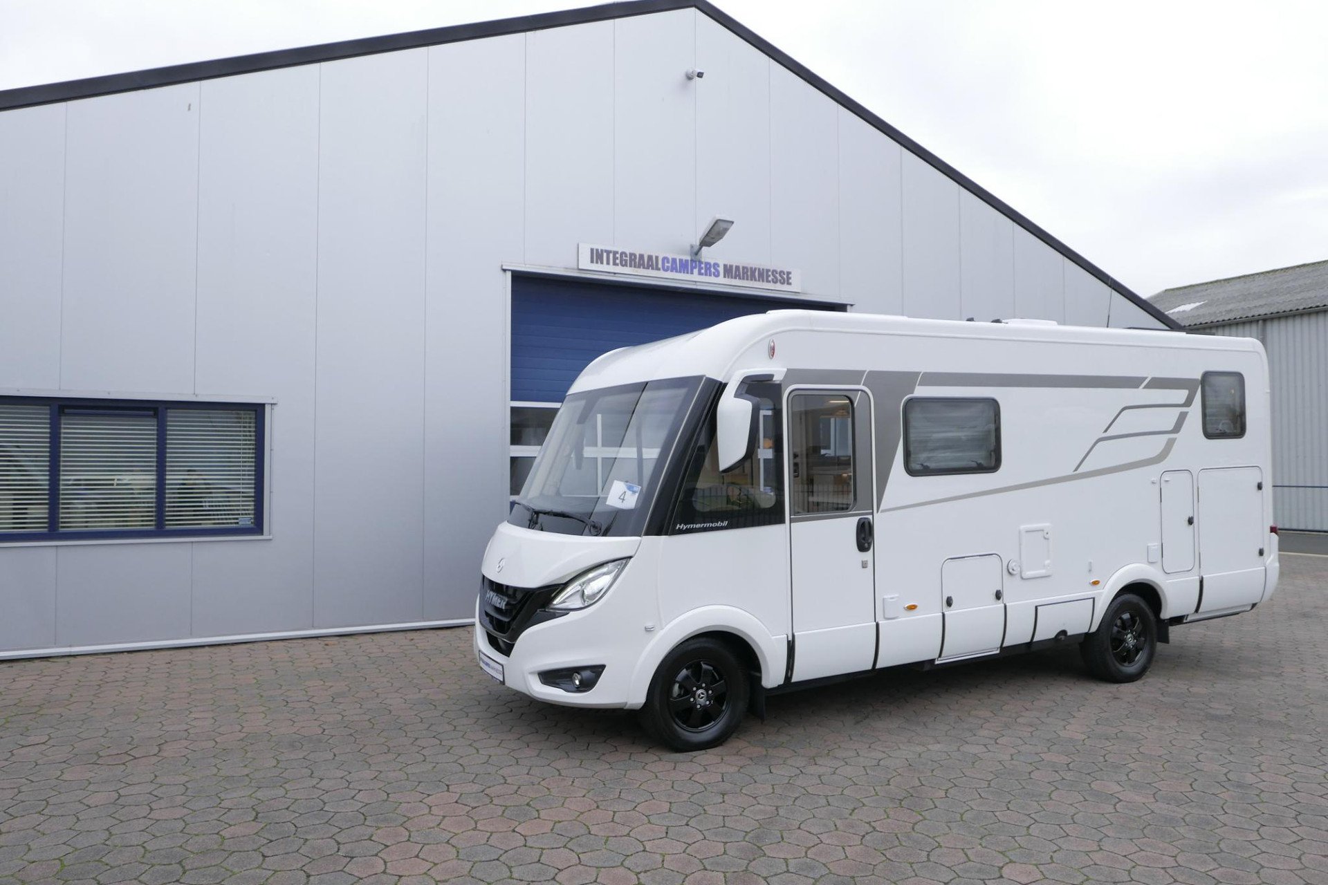 Hymer BMC-I 580 | Mercedes-Benz | 9G automaat | Enkele bedden | 3x Accu