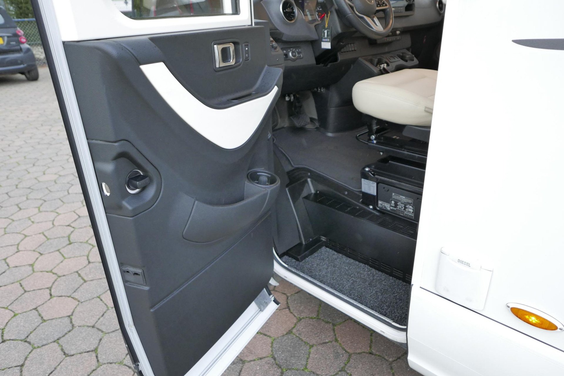 Hymer BML-I 780 MasterLine | Levelsysteem | Lithium | Airco | Enkele bedden