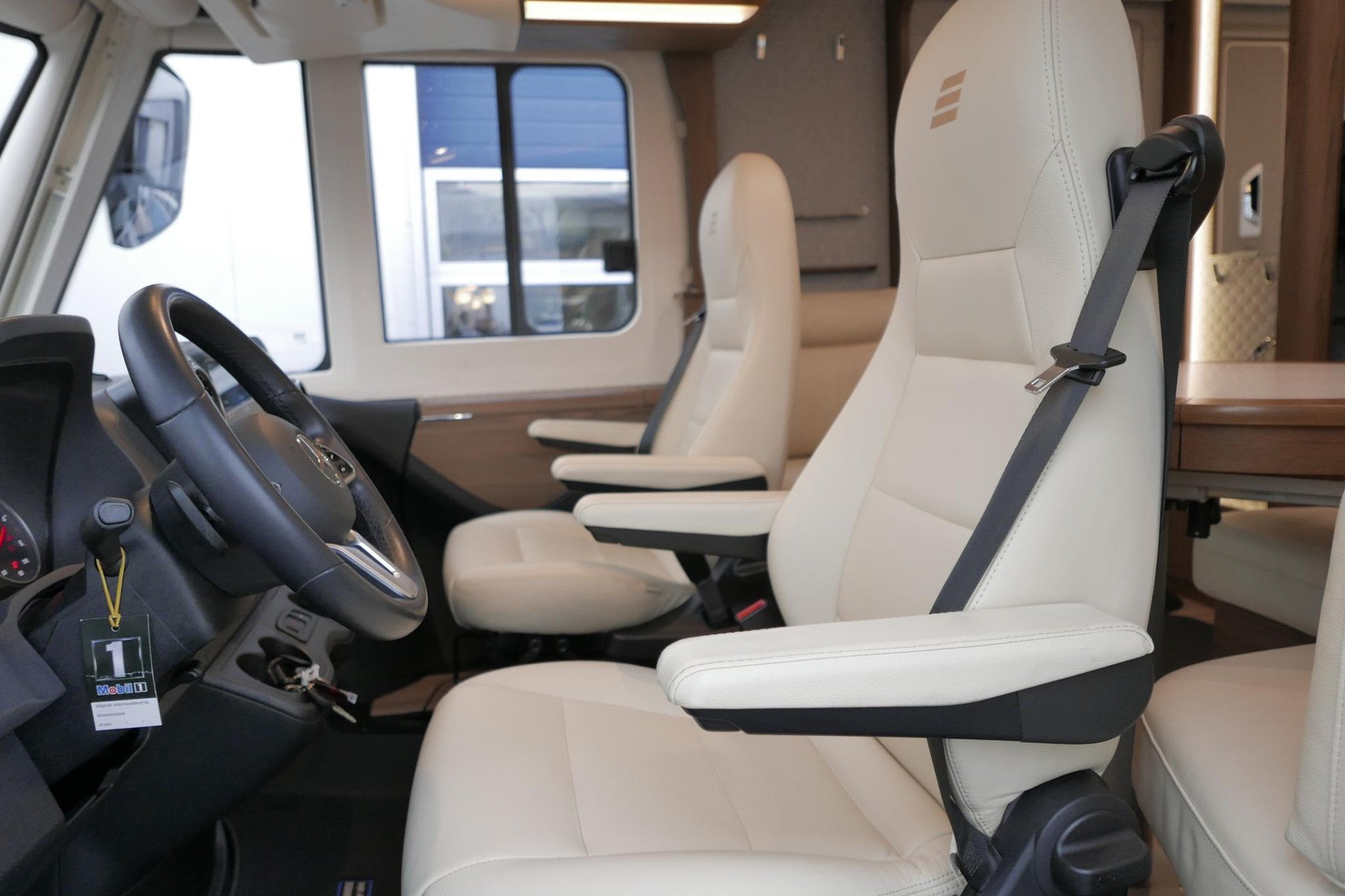 Hymer BML-I 780 MasterLine | Levelsysteem | Lithium | Airco | Enkele bedden