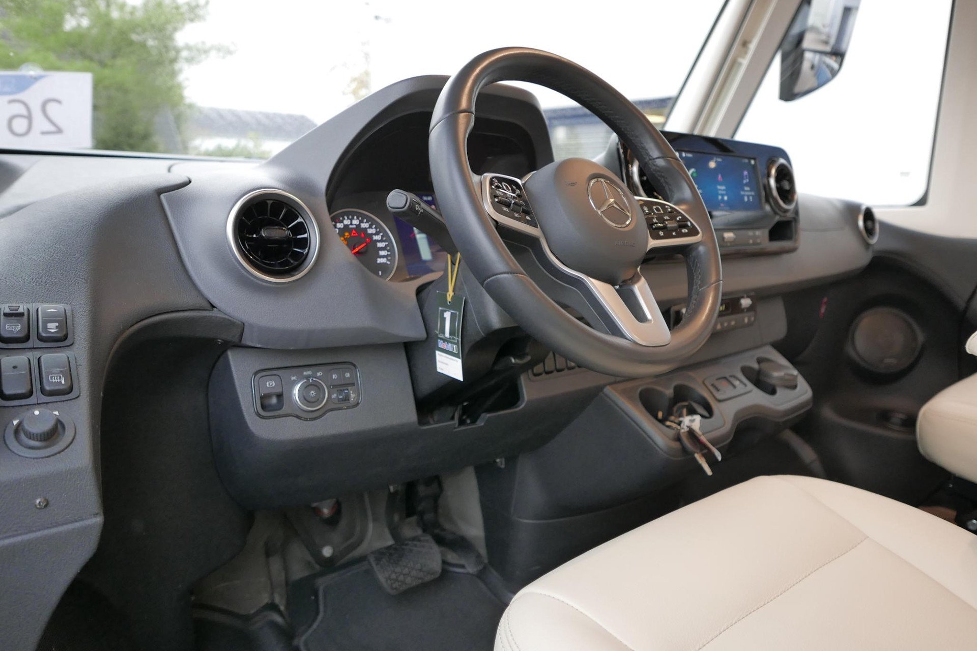 Hymer BML-I 780 MasterLine | Levelsysteem | Lithium | Airco | Enkele bedden