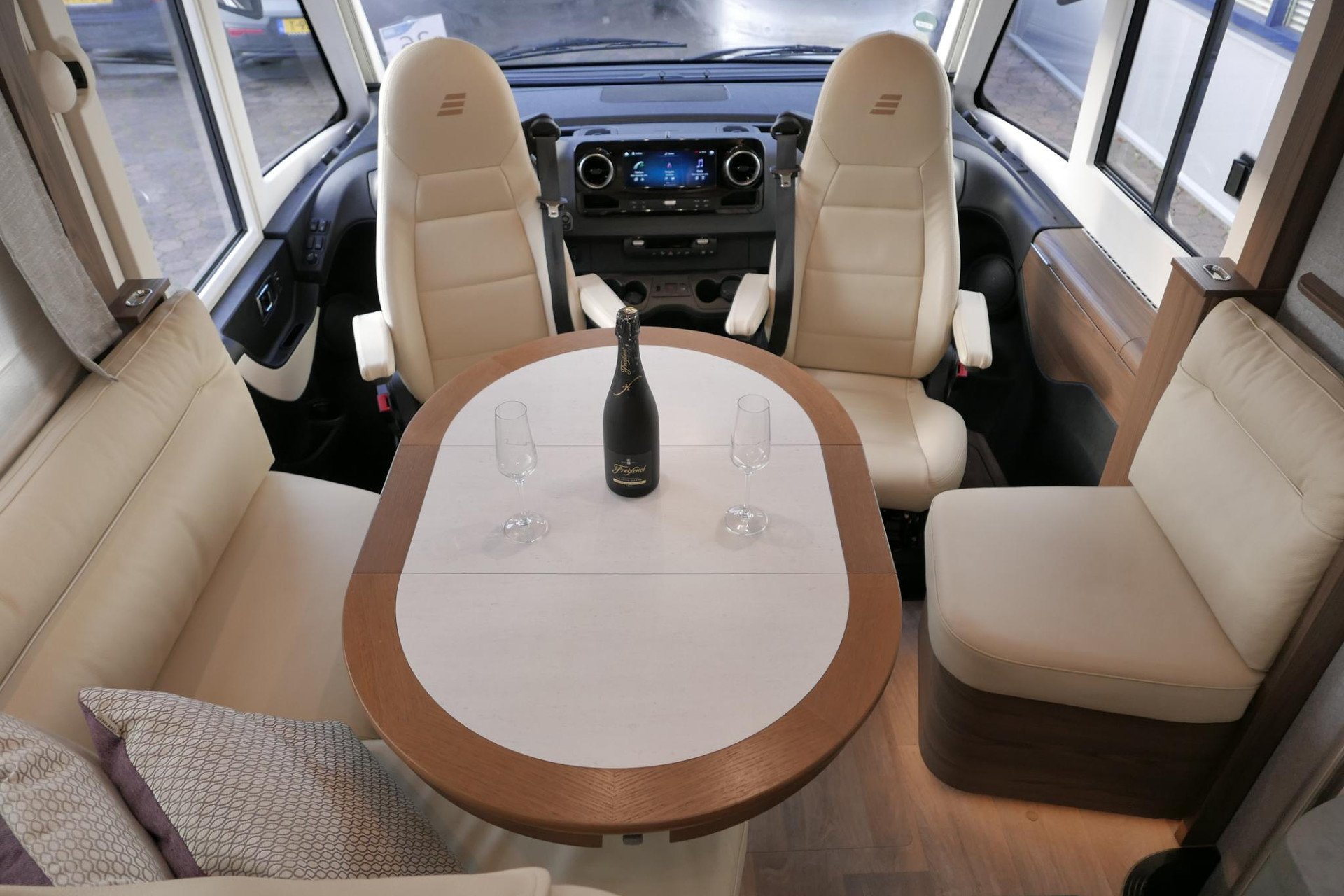 Hymer BML-I 780 MasterLine | Levelsysteem | Lithium | Airco | Enkele bedden