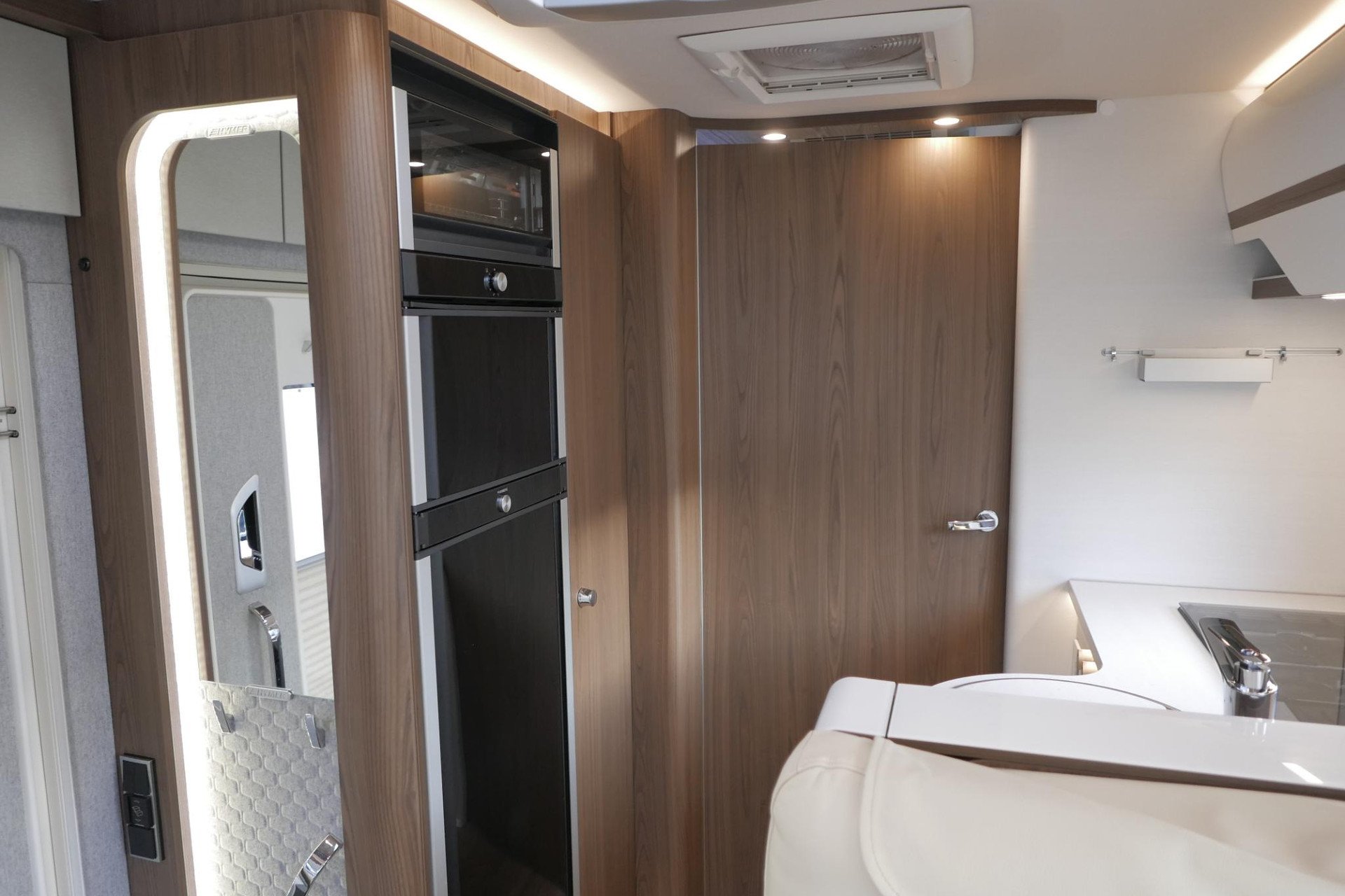 Hymer BML-I 780 MasterLine | Levelsysteem | Lithium | Airco | Enkele bedden