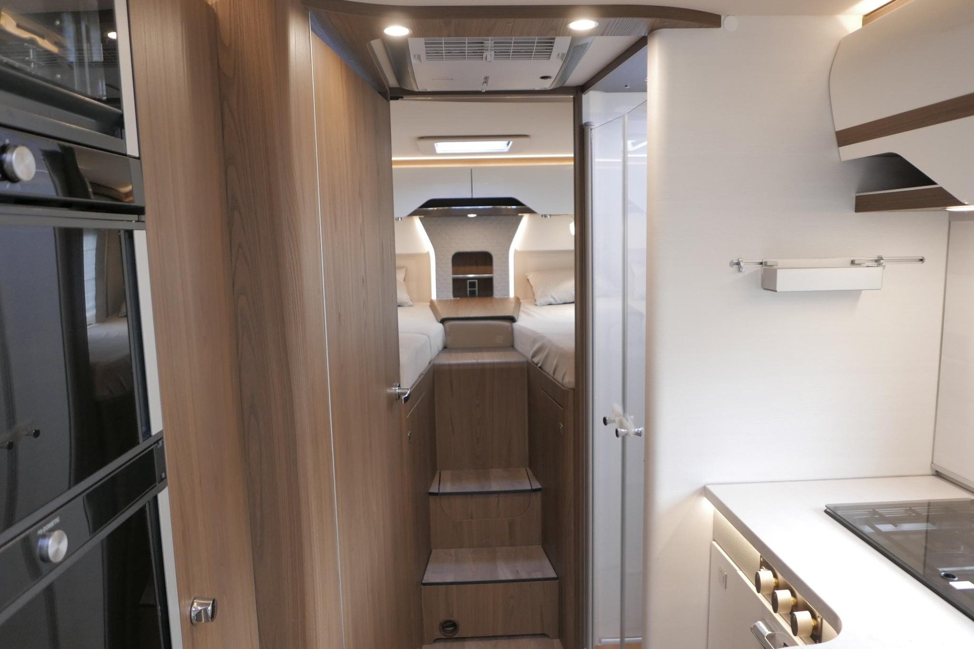 Hymer BML-I 780 MasterLine | Levelsysteem | Lithium | Airco | Enkele bedden