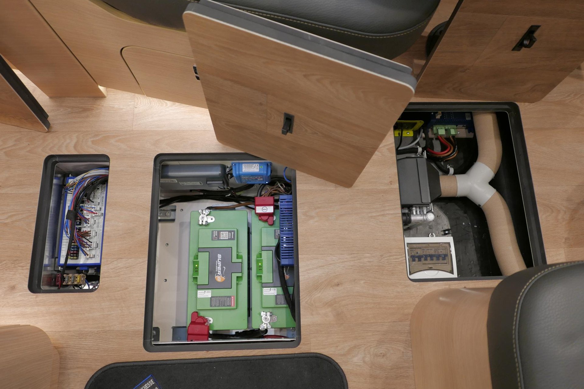 Hymer BML-I 780 MasterLine | NIEUW | Levelsysteem | 300 Lithium |