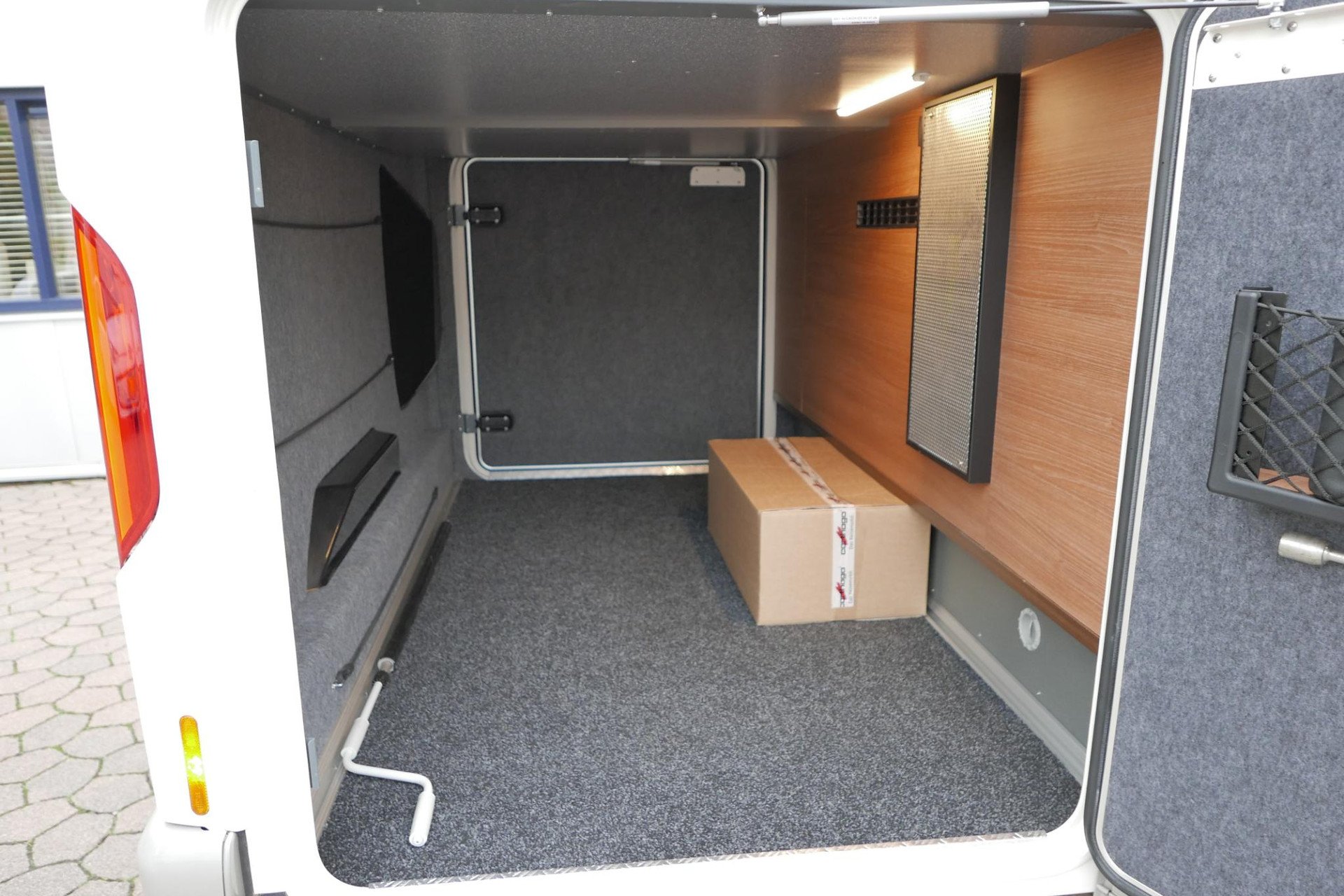 Carthago Chic C-Line I 5.0 QB L | Levelsysteem | Bovenkastjes | Queensbed