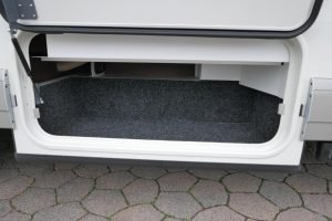 Carthago Chic C-Line I 5.0 QB L | Levelsysteem | Bovenkastjes | Queensbed