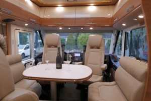 Carthago Chic C-Line I 5.0 QB L | Levelsysteem | Bovenkastjes | Queensbed
