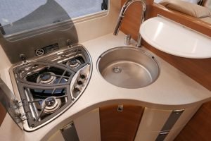 Carthago Chic C-Line I 5.0 QB L | Levelsysteem | Bovenkastjes | Queensbed