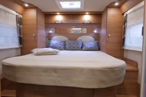Carthago Chic C-Line I 5.0 QB L | Levelsysteem | Bovenkastjes | Queensbed