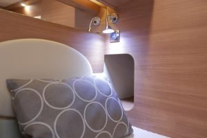 Carthago Chic C-Line I 5.0 QB L | Levelsysteem | Bovenkastjes | Queensbed