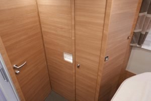 Carthago Chic C-Line I 5.0 QB L | Levelsysteem | Bovenkastjes | Queensbed