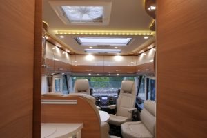 Carthago Chic C-Line I 5.0 QB L | Levelsysteem | Bovenkastjes | Queensbed
