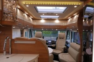 Carthago Chic C-Line I 5.0 QB L | Levelsysteem | Bovenkastjes | Queensbed
