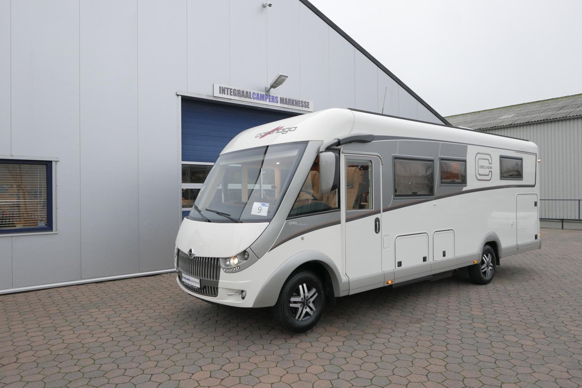 Carthago Chic C-Line I 5.0 QB L | Levelsysteem | Bovenkastjes | Queensbed