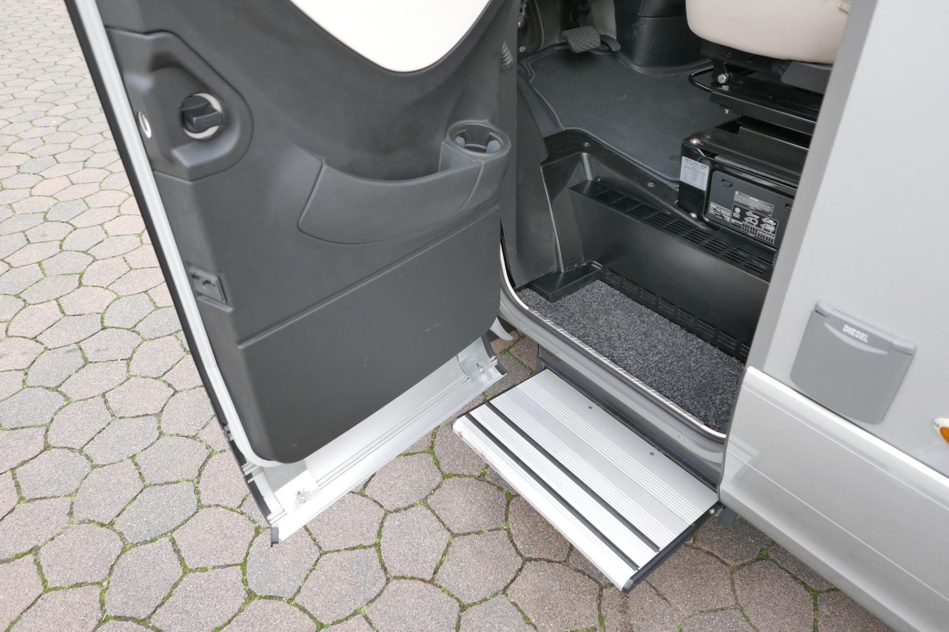 Hymer BML-I 780 MasterLine | Levelsysteem | Lithium | Airco | Enkele bedden