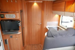 Hymer T 704 SL 180 PK | Automaat | Levelsysteem | Enkele bedden