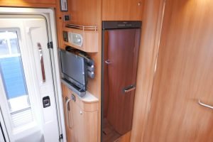 Hymer T 704 SL 180 PK | Automaat | Levelsysteem | Enkele bedden