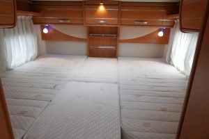 Hymer T 704 SL 180 PK | Automaat | Levelsysteem | Enkele bedden