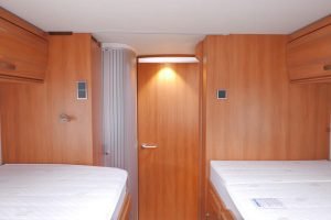 Hymer T 704 SL 180 PK | Automaat | Levelsysteem | Enkele bedden