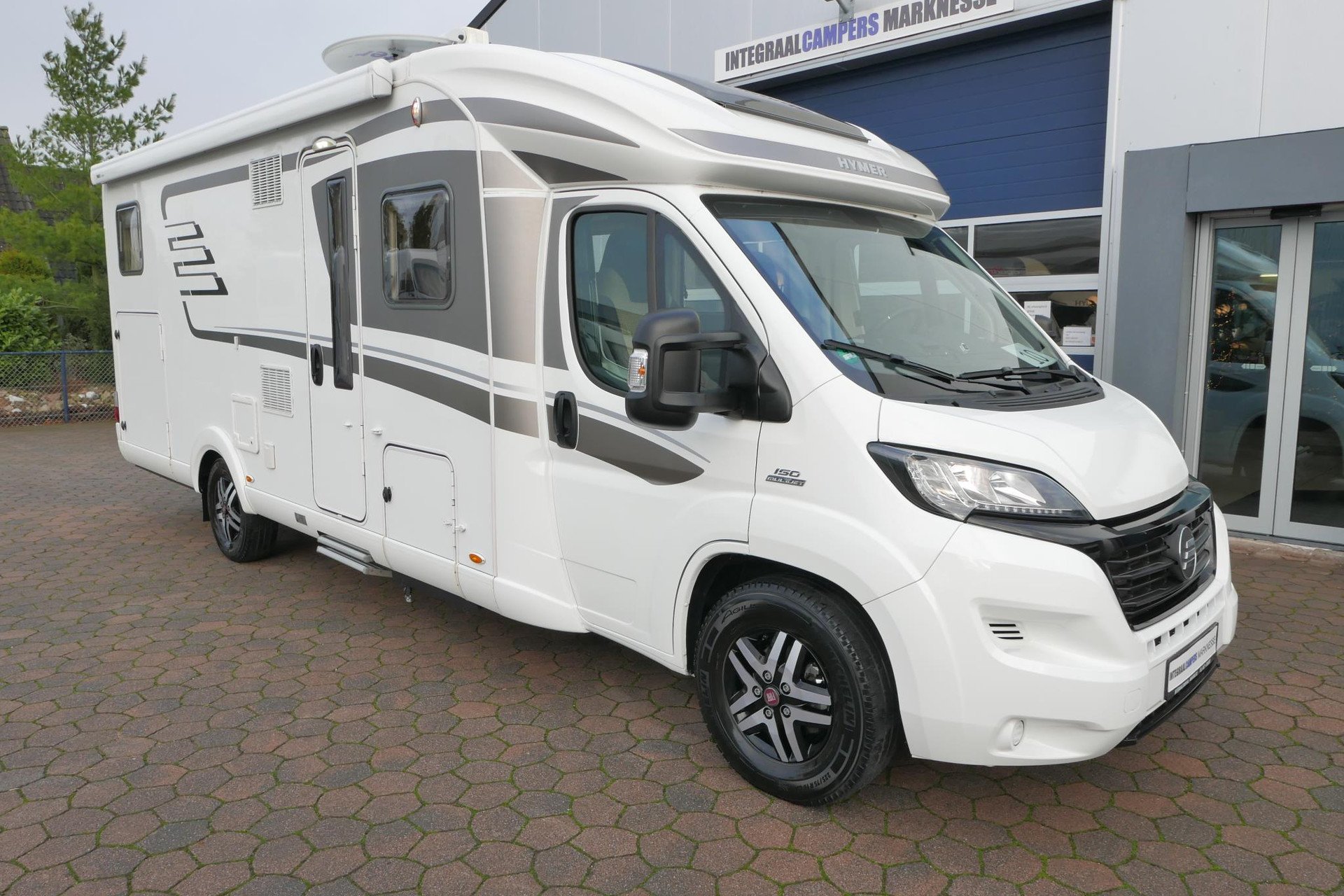 Hymer T 704 SL 180 PK | Automaat | Levelsysteem | Enkele bedden