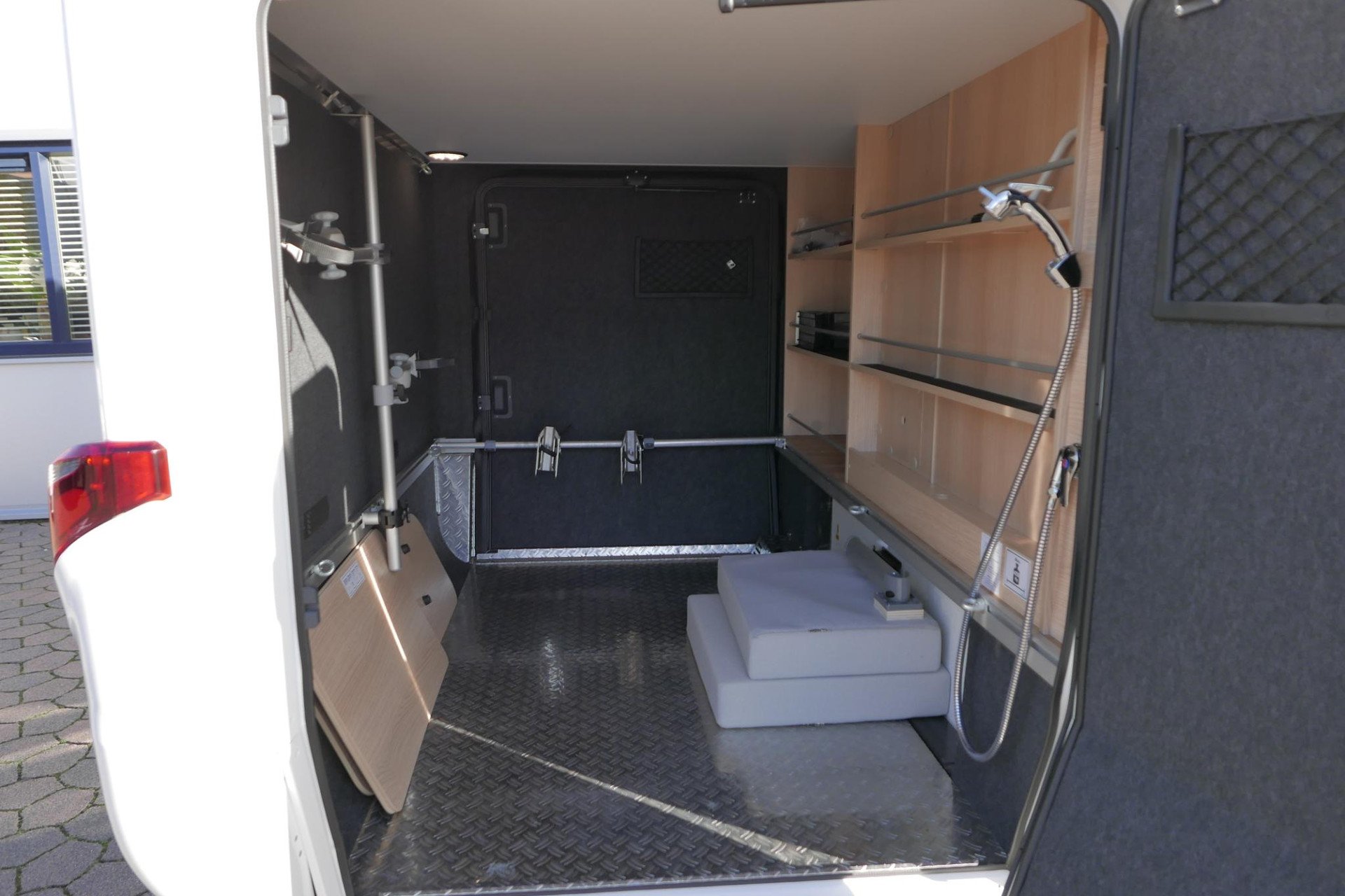 Hymer BMC-T 600 WhiteLine | Mercedes | Levelsysteem | Lithium | Airco
