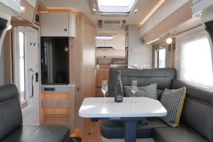 Hymer BMC-T 600 WhiteLine | Mercedes | Levelsysteem | Lithium | Airco