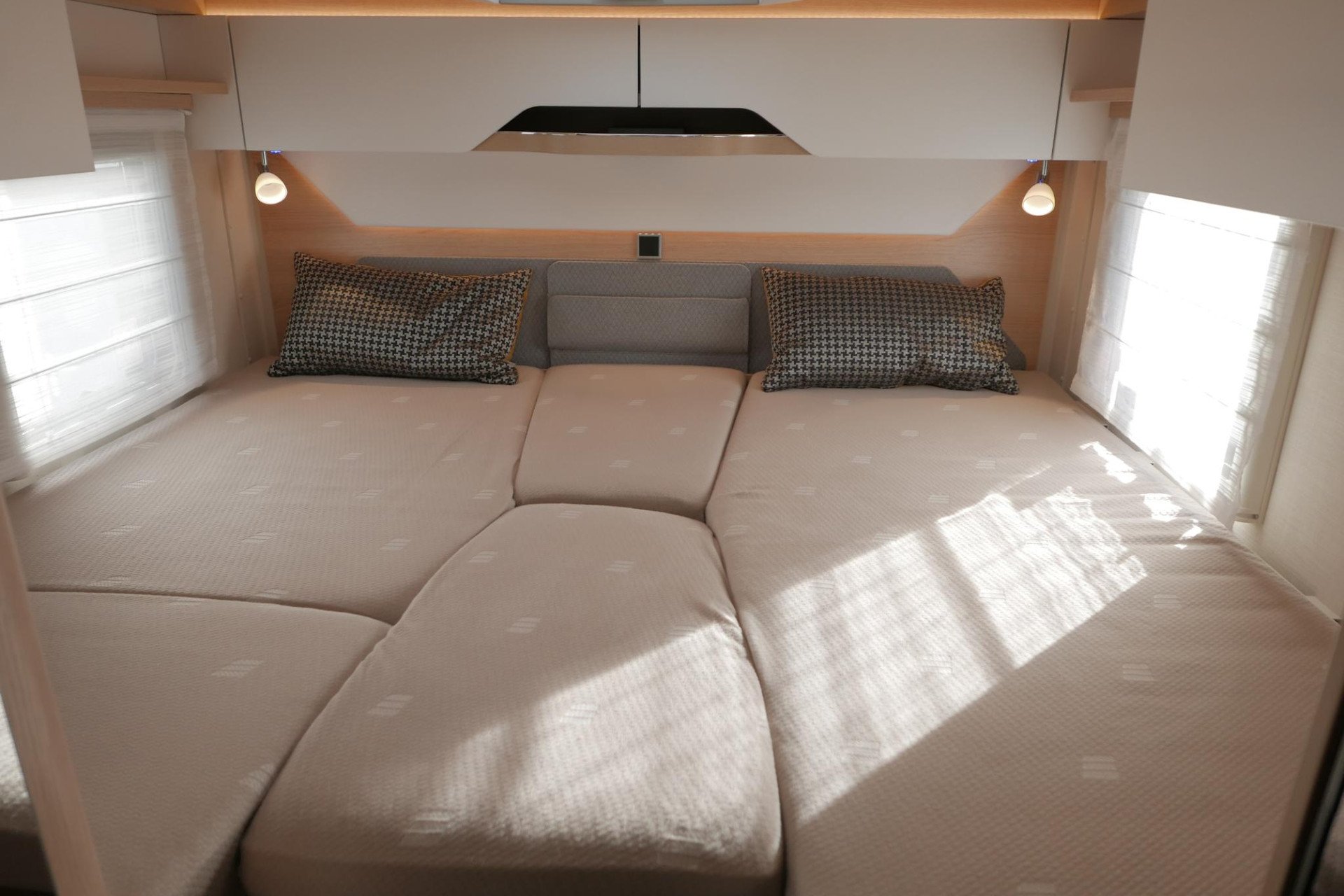 Hymer BMC-T 600 WhiteLine | Mercedes | Levelsysteem | Lithium | Airco