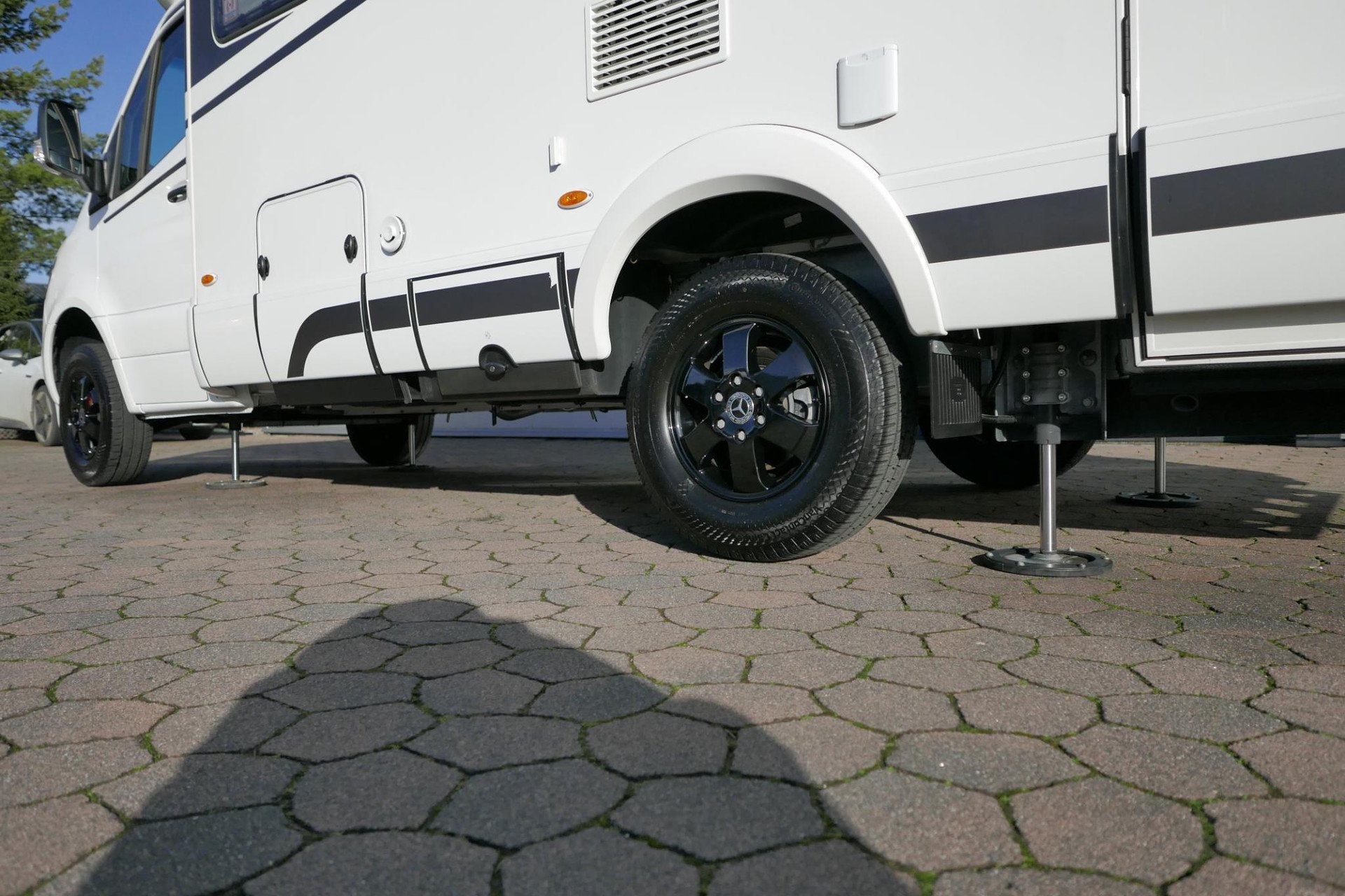 Hymer BMC-T 600 WhiteLine | Mercedes | Levelsysteem | Lithium | Airco