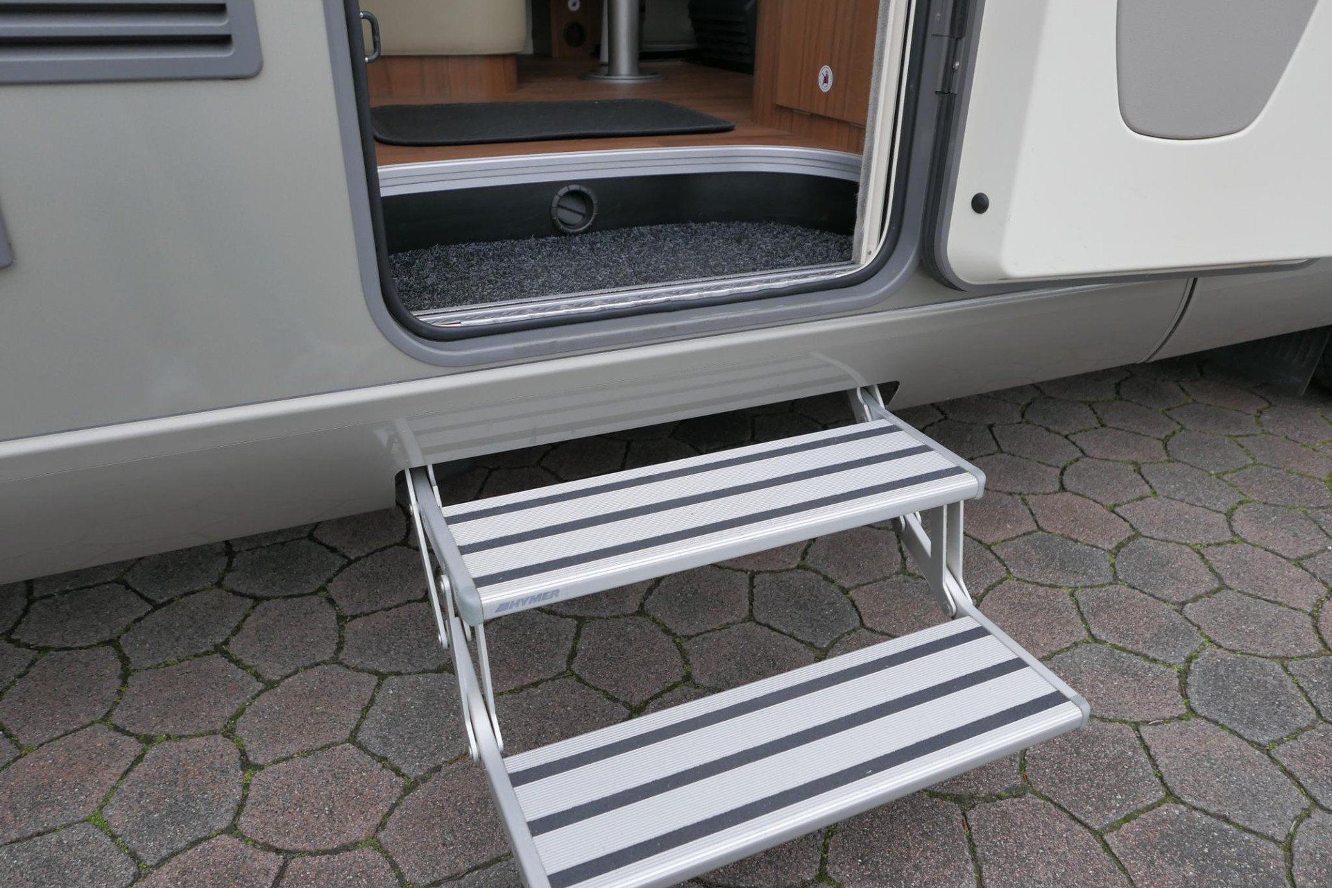 Hymer B 678 PL PremiumLine | Automaat | Levelsysteem | Enkele bedden