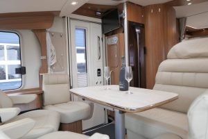 Hymer B 678 PL PremiumLine | Automaat | Levelsysteem | Enkele bedden