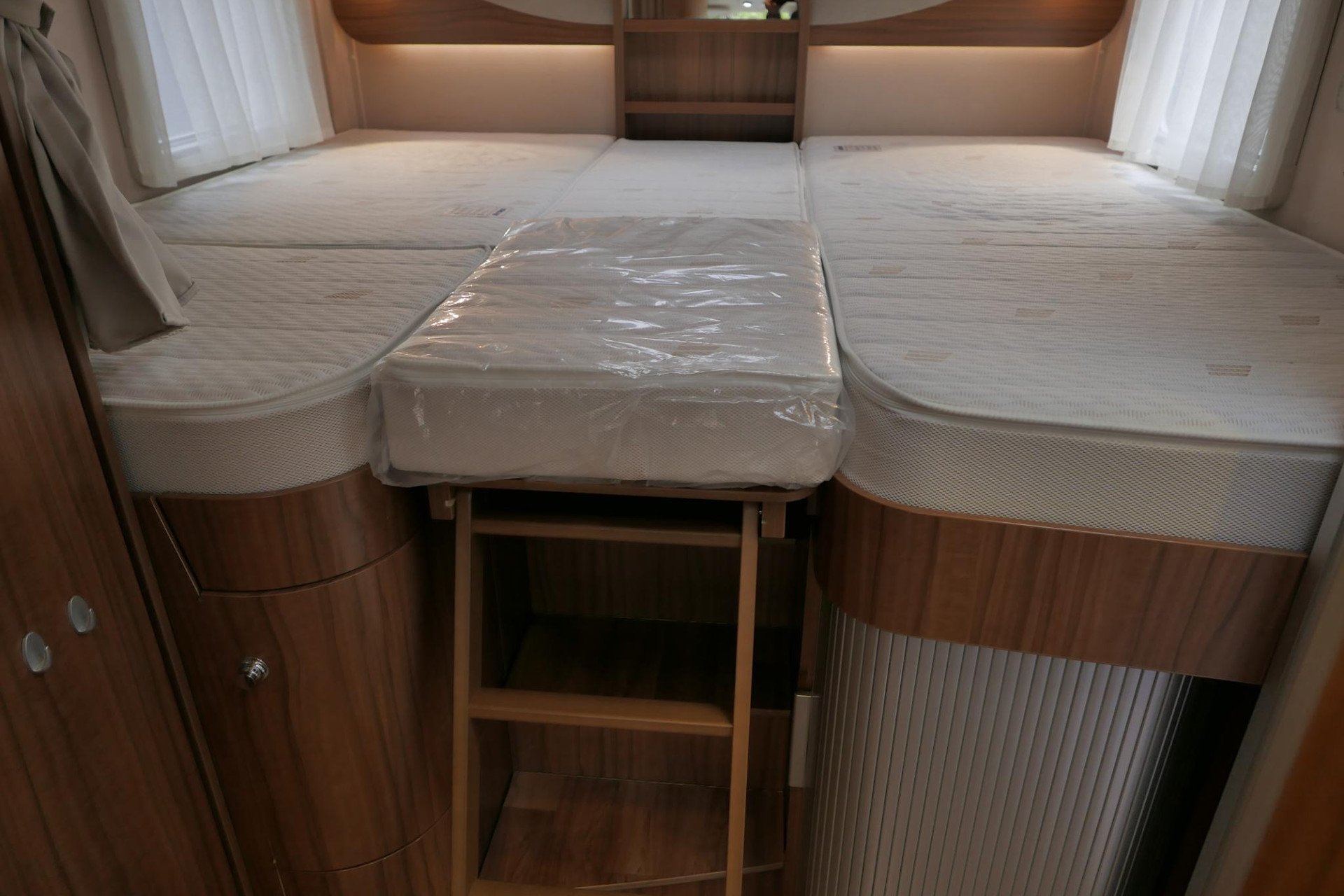 Hymer B 678 PL PremiumLine | Automaat | Levelsysteem | Enkele bedden