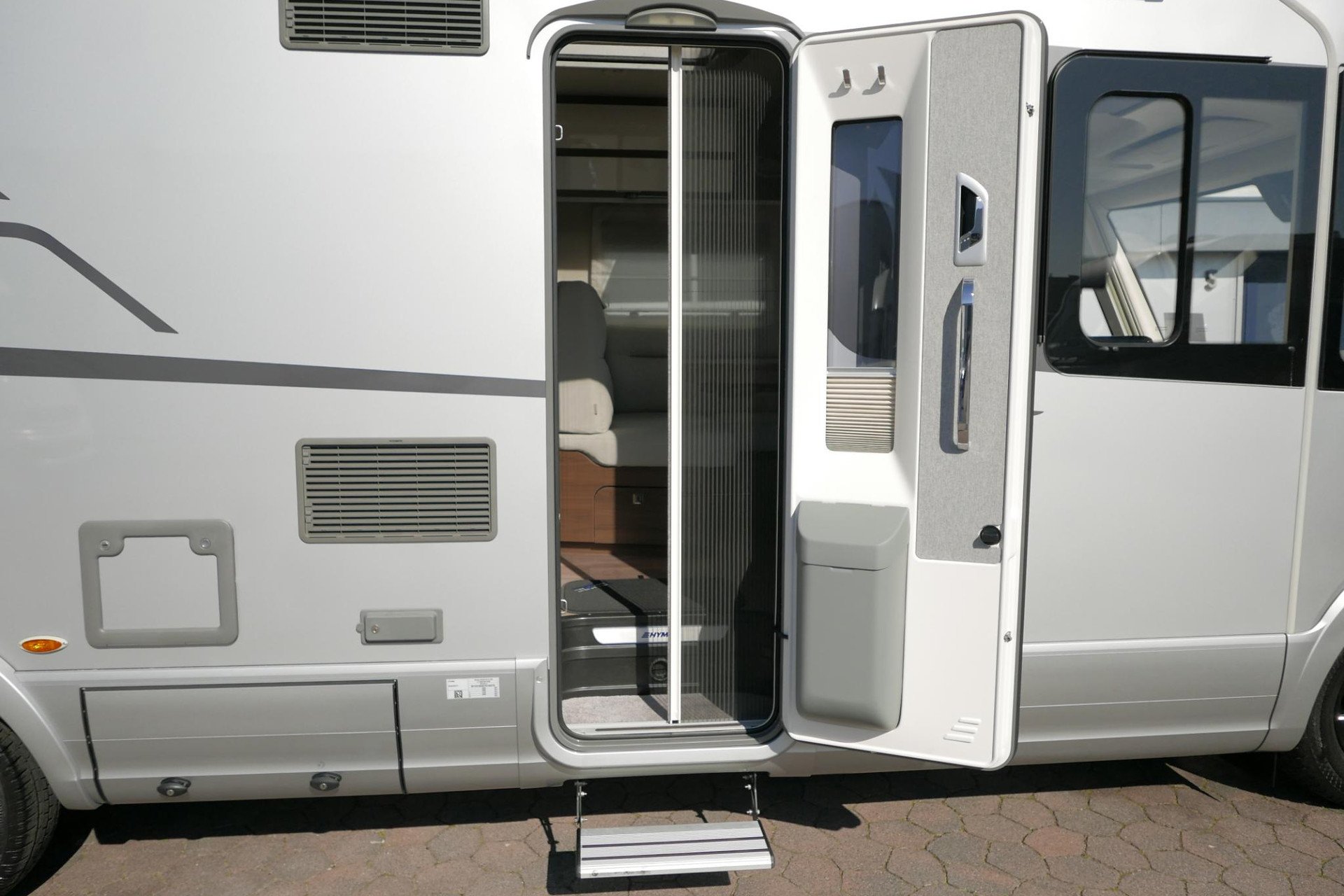 Hymer BML-I 790 MasterLine | Queensbed | Levelsysteem | Hefbed | Lithium |