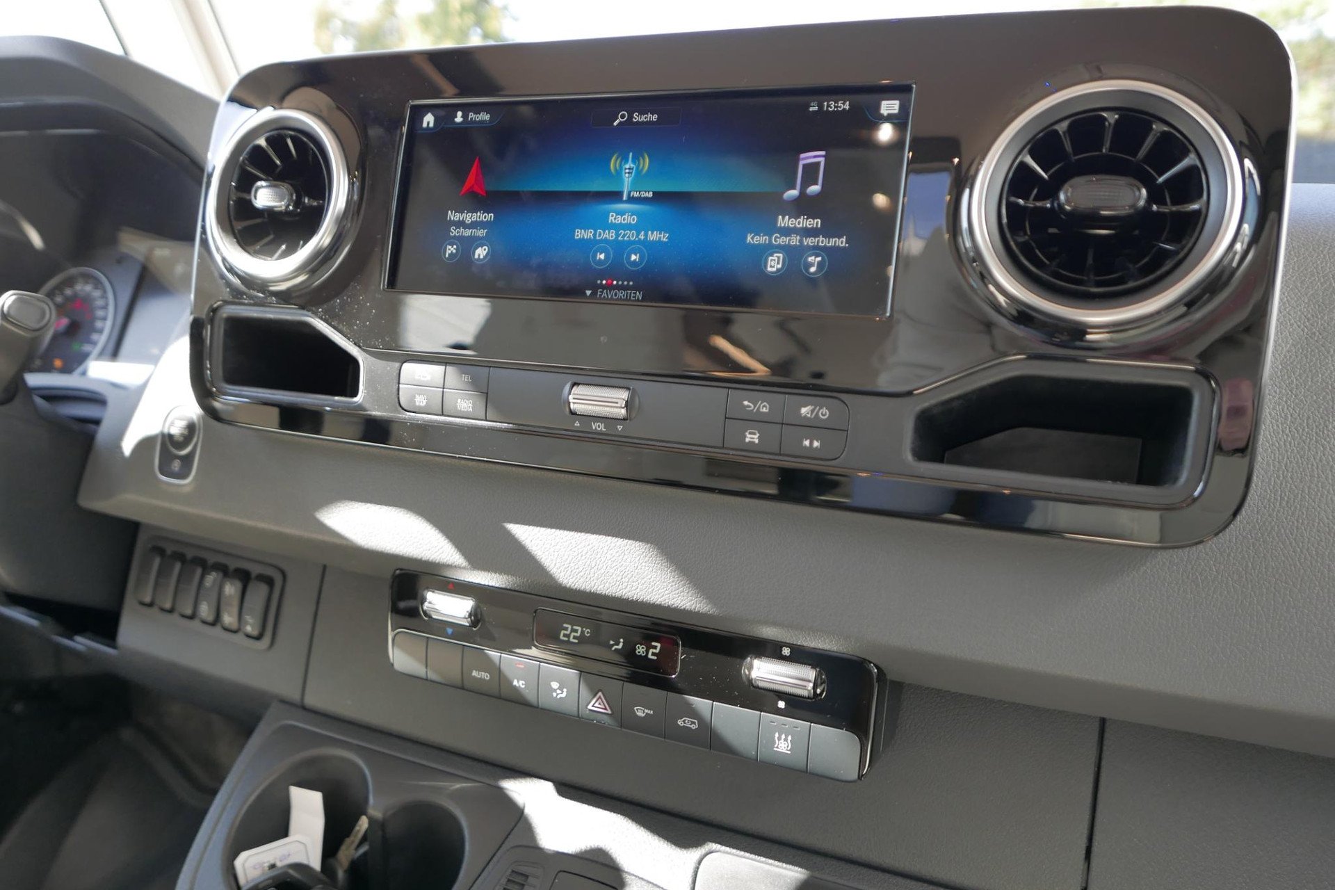Hymer BML-I 790 MasterLine | Queensbed | Levelsysteem | Hefbed | Lithium |