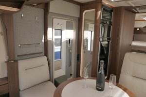 Hymer BML-I 790 MasterLine | Queensbed | Levelsysteem | Hefbed | Lithium |