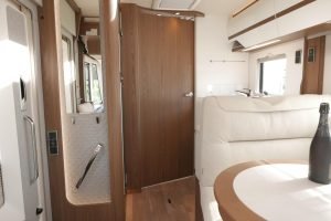 Hymer BML-I 790 MasterLine | Queensbed | Levelsysteem | Hefbed | Lithium |