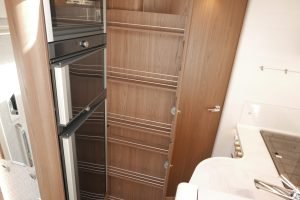 Hymer BML-I 790 MasterLine | Queensbed | Levelsysteem | Hefbed | Lithium |