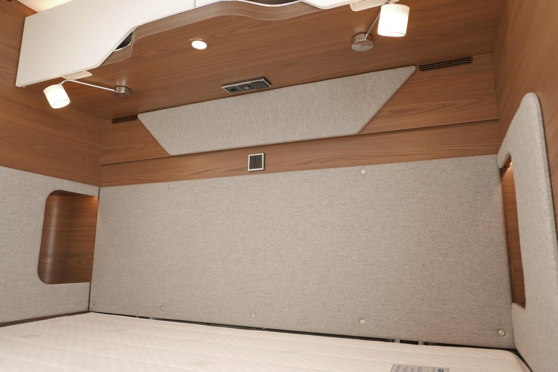 Hymer BML-I 790 MasterLine | Queensbed | Levelsysteem | Hefbed | Lithium |