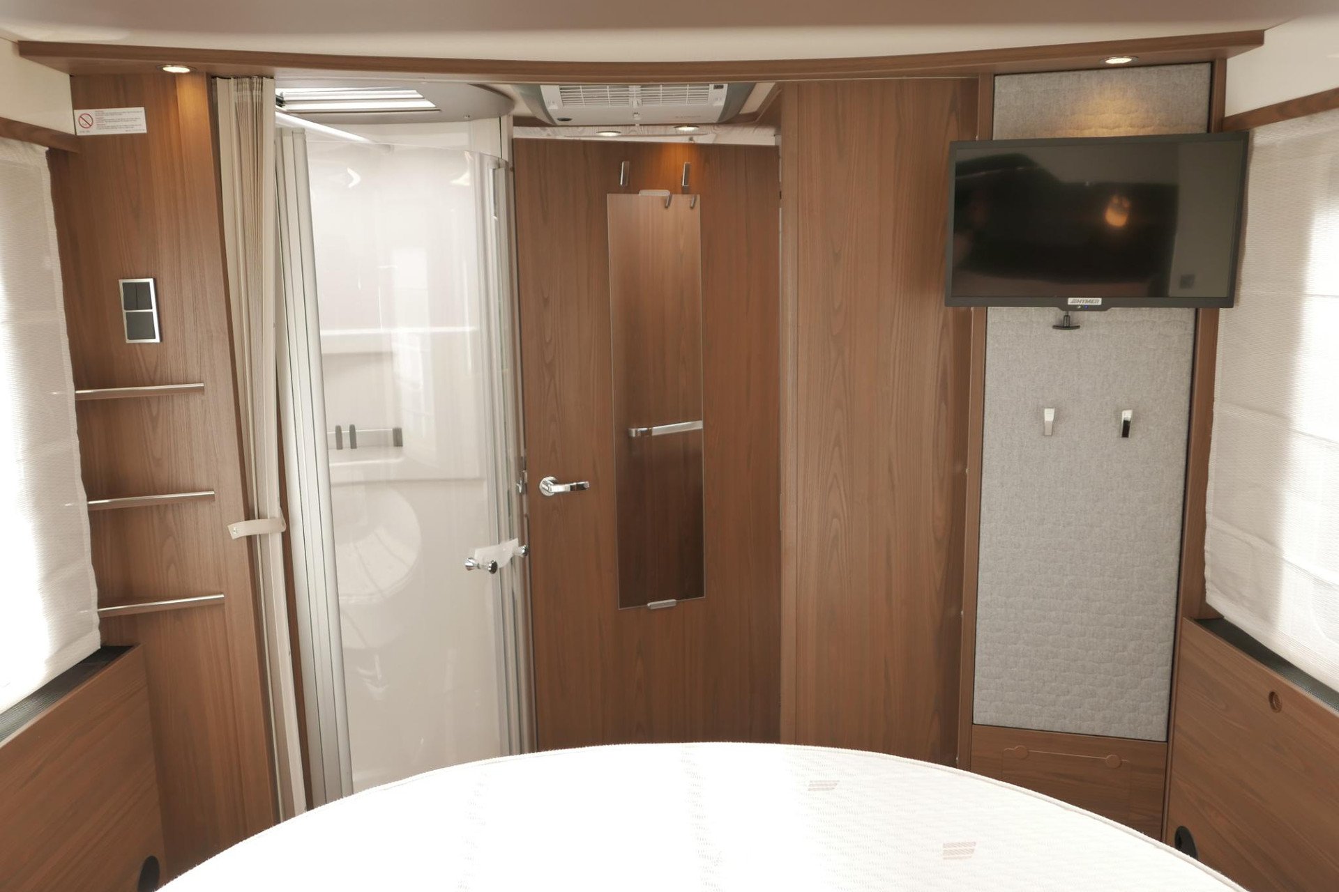 Hymer BML-I 790 MasterLine | Queensbed | Levelsysteem | Hefbed | Lithium |
