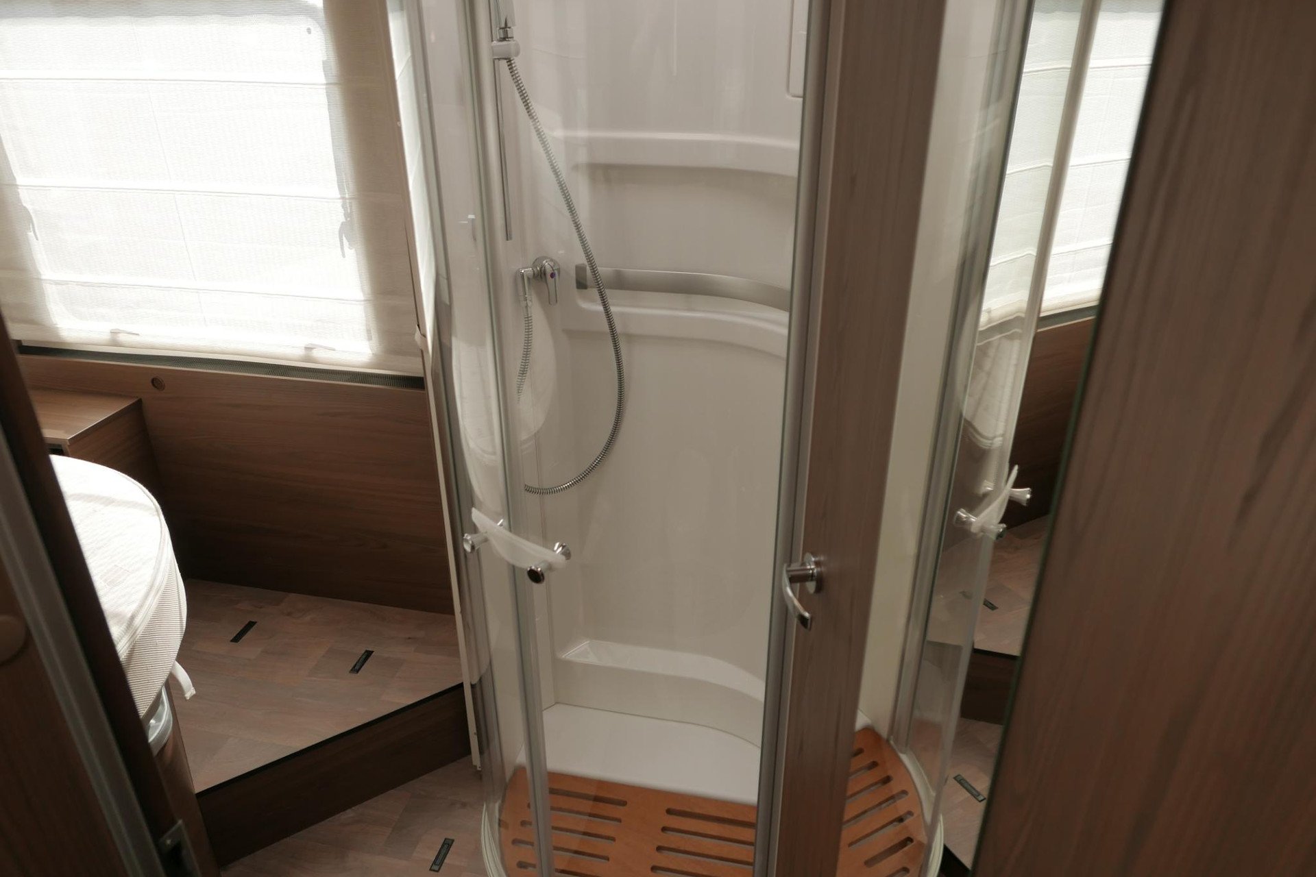 Hymer BML-I 790 MasterLine | Queensbed | Levelsysteem | Hefbed | Lithium |