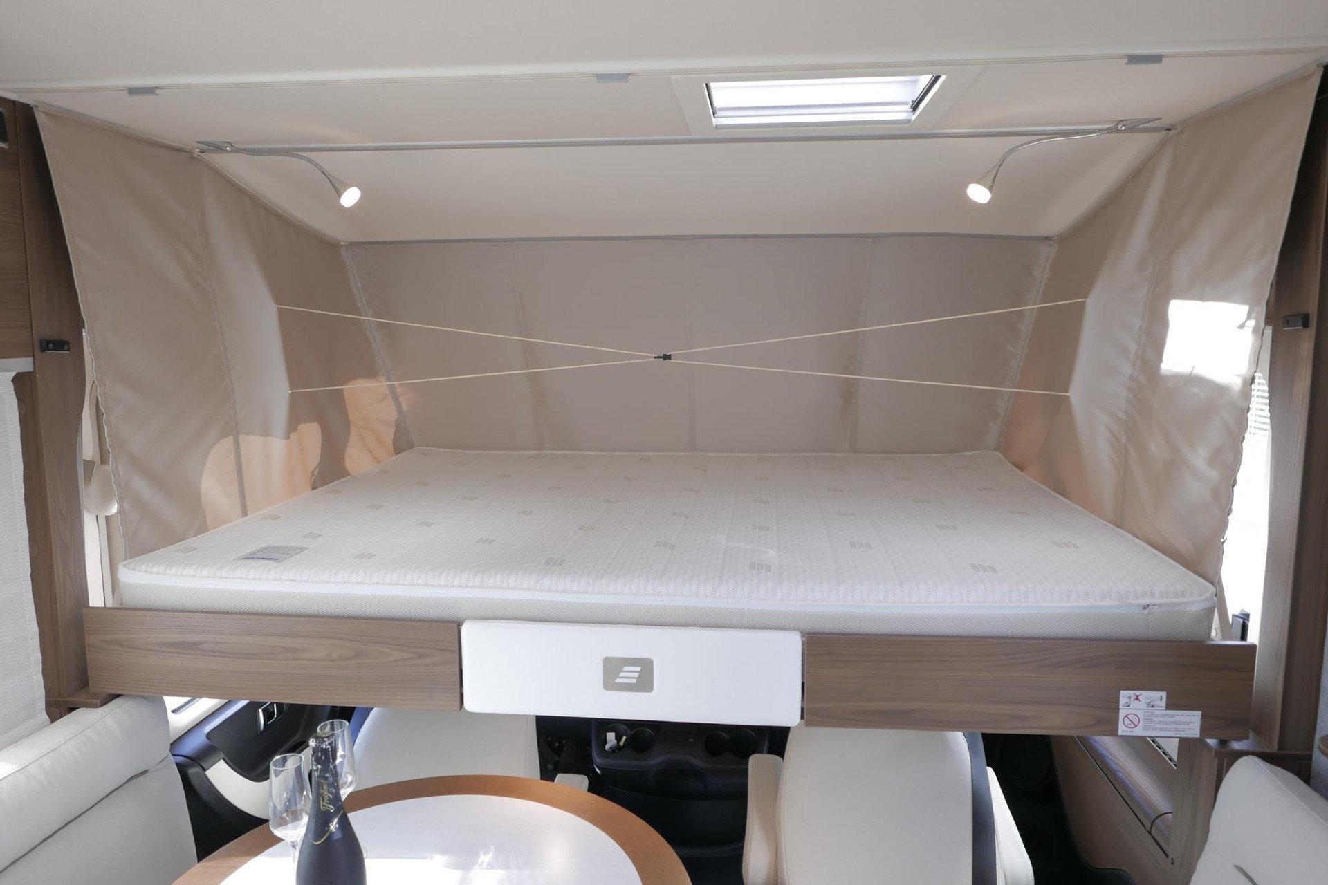 Hymer BML-I 790 MasterLine | Queensbed | Levelsysteem | Hefbed | Lithium |
