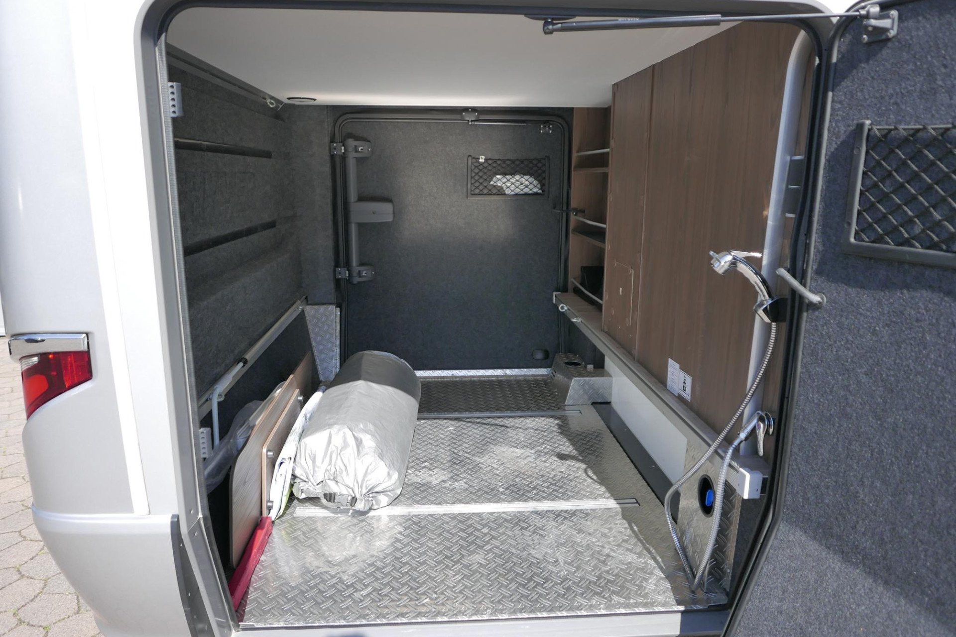 Hymer BML-I 780 MasterLine | Levelsysteem | Lithium | Airco | Enkele bedden