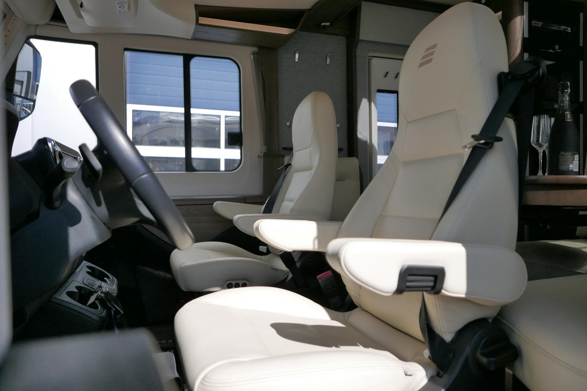 Hymer BML-I 780 MasterLine | Levelsysteem | Lithium | Airco | Enkele bedden