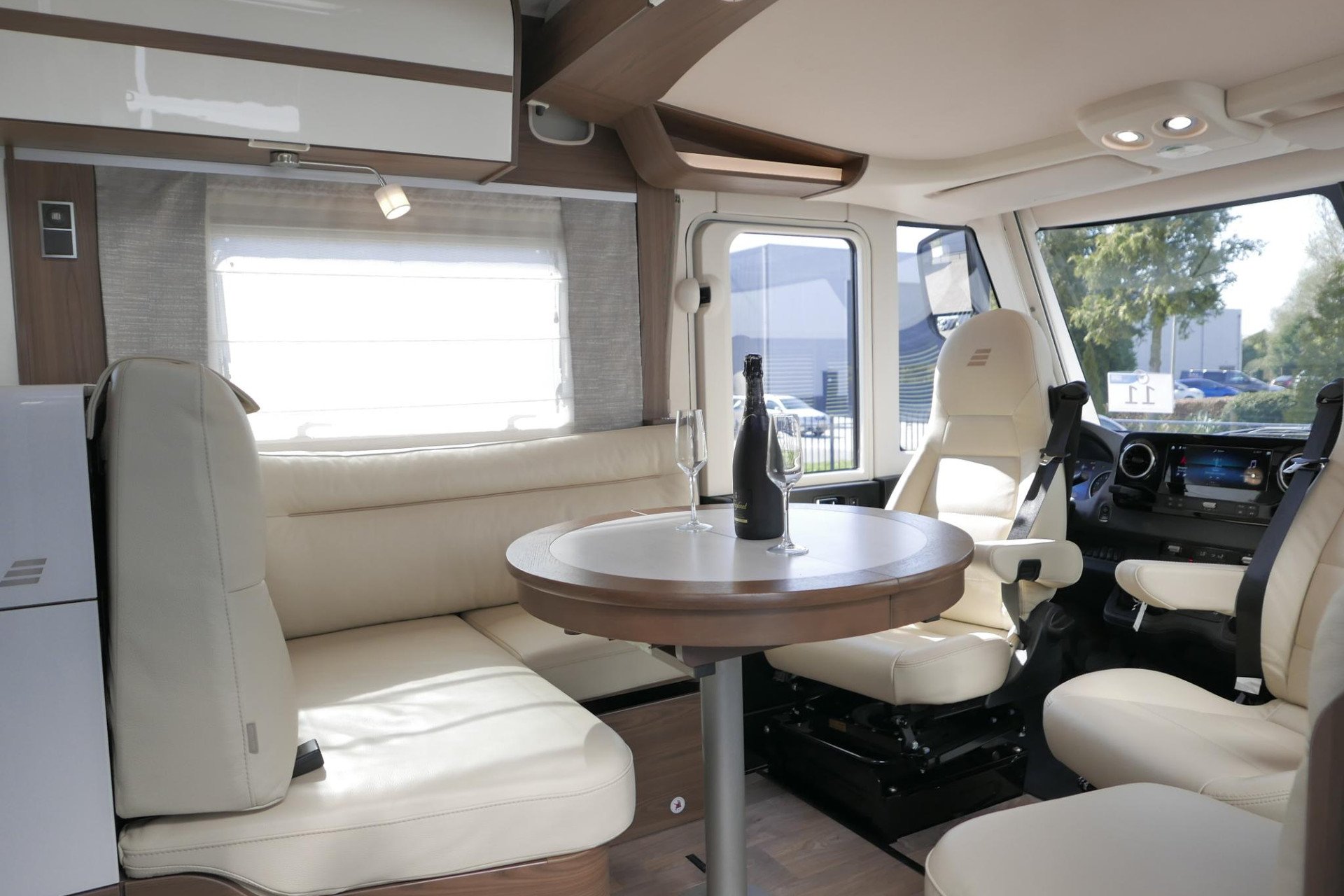 Hymer BML-I 780 MasterLine | Levelsysteem | Lithium | Airco | Enkele bedden
