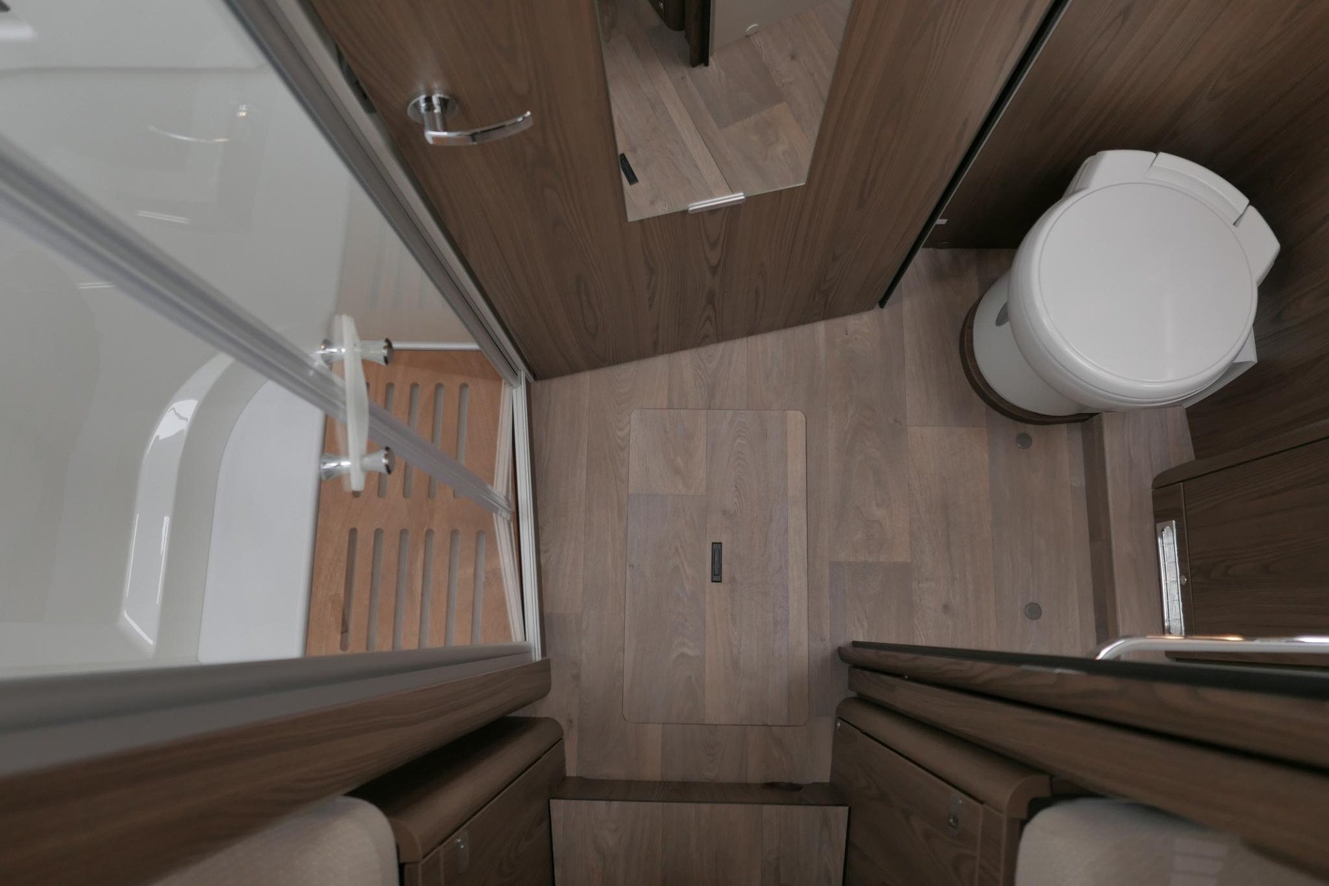 Hymer BML-I 780 MasterLine | Levelsysteem | Lithium | Airco | Enkele bedden